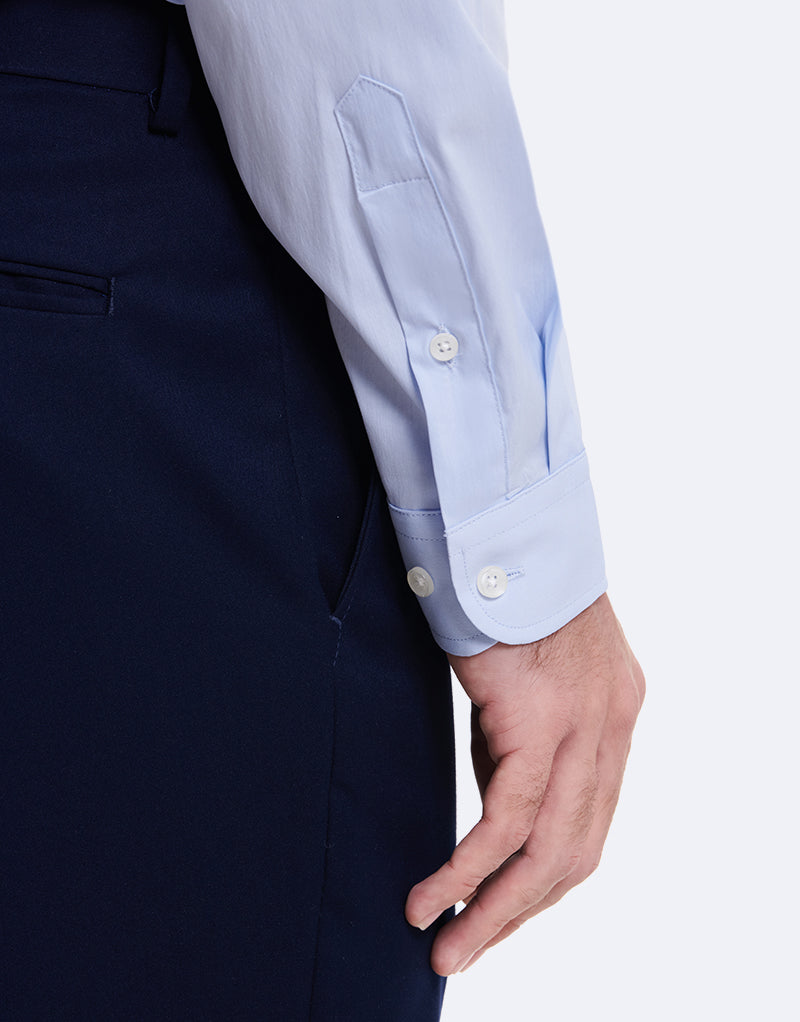 Camisa de licra com carcela oculta.