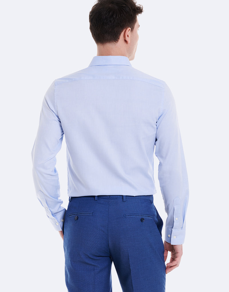 CAMISA COM ESTRUTURA DE GOLA ITALIANA