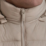 CHALECO SIN MANGAS ACOLCHADO CAPUCHA