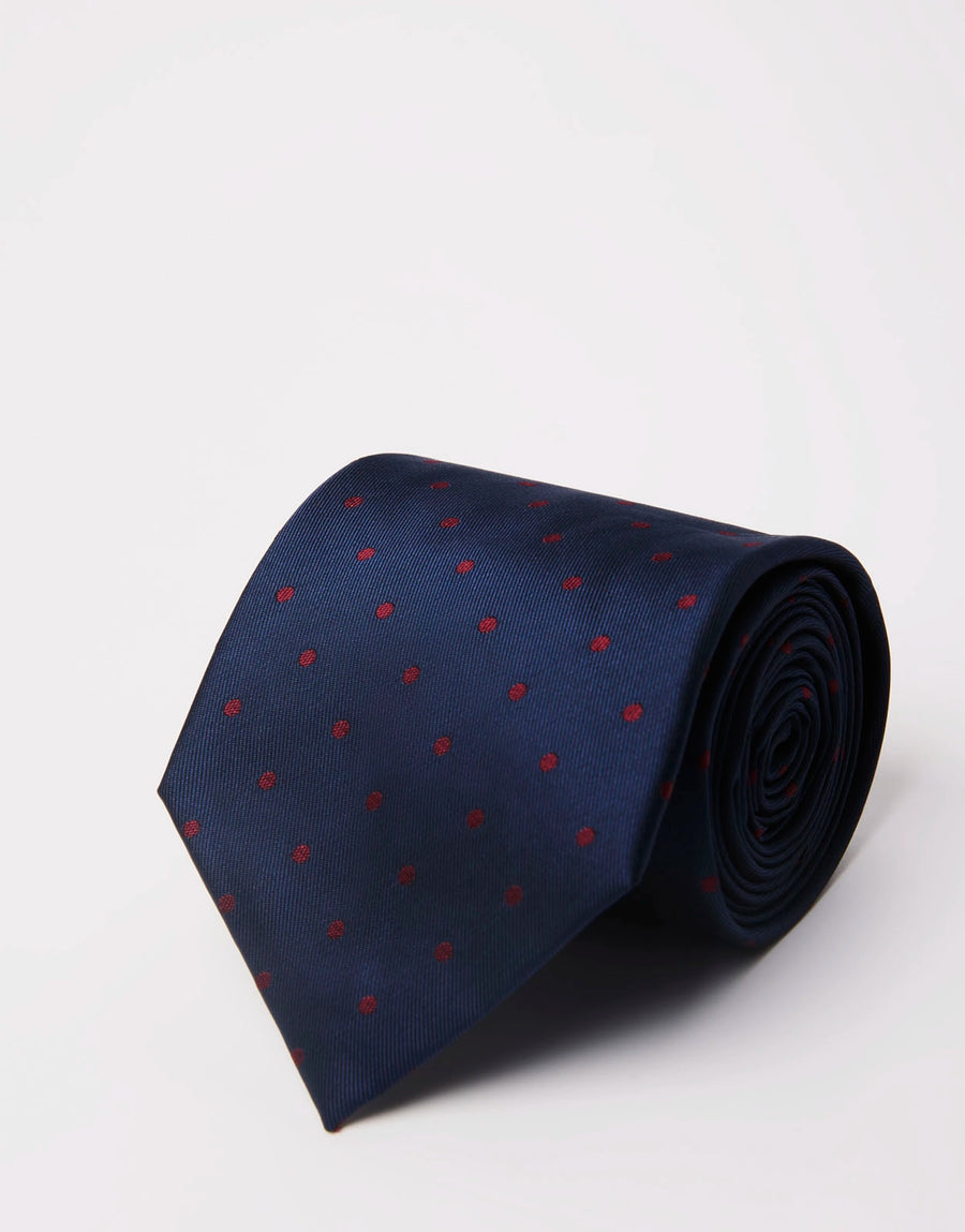 CORBATA LUNARES