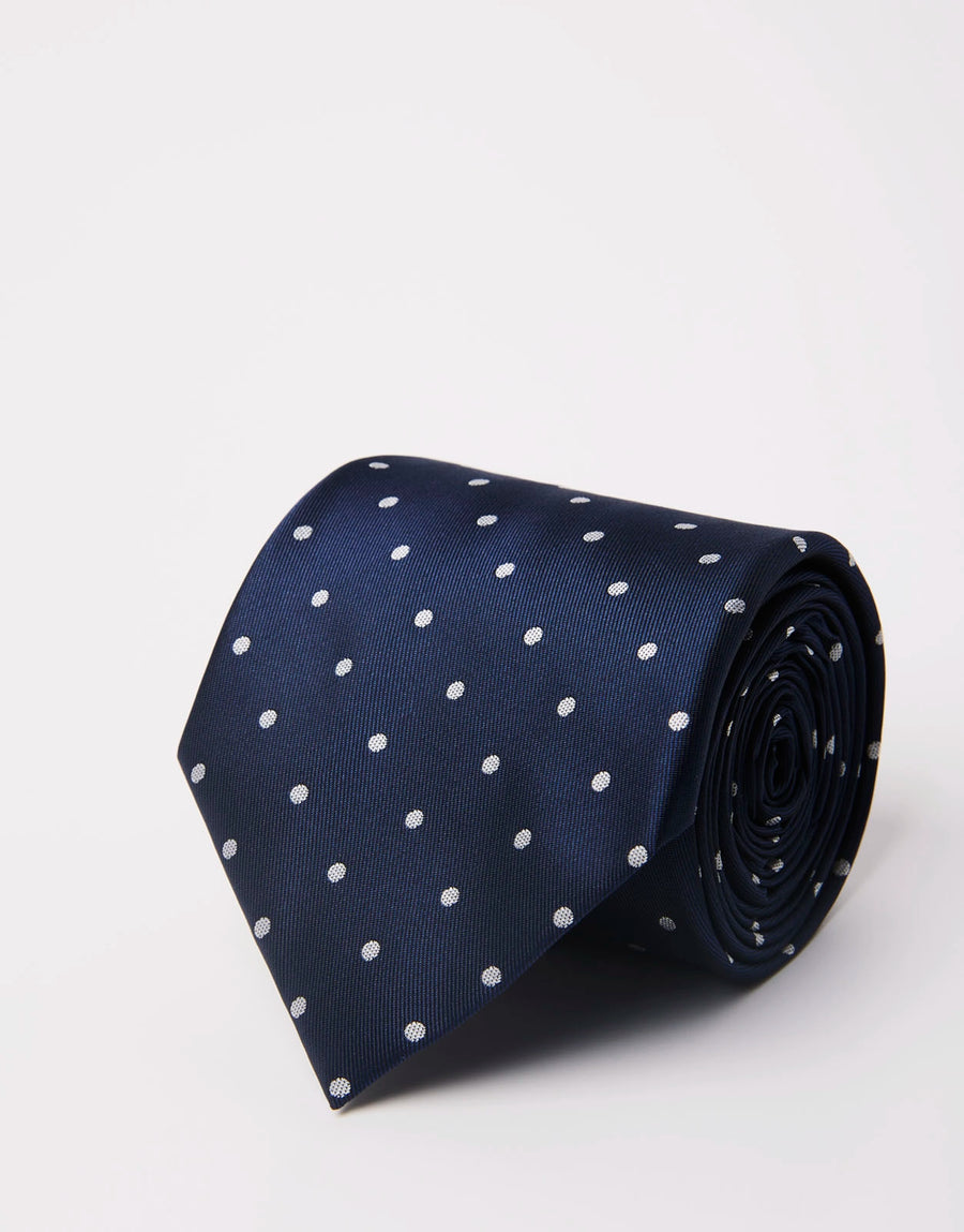 CORBATA LUNARES