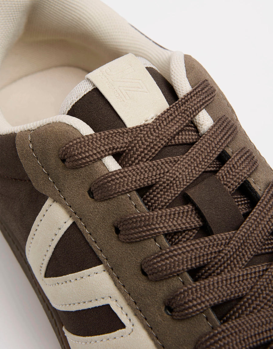 SNEAKER CONTRASTES VZ