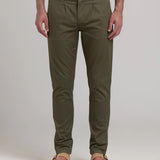 PANTALÓN ALGODÓN CHINO CON PINZA Z02