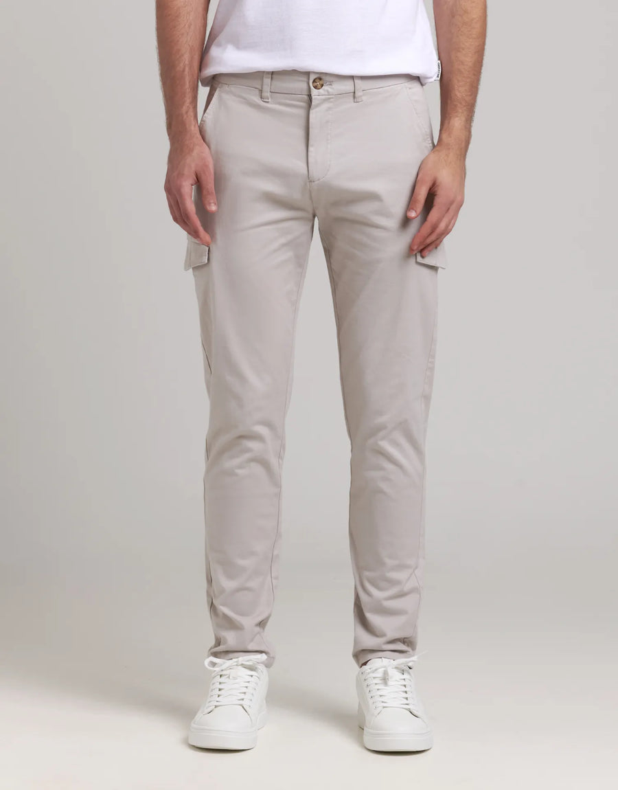 PANTALON CHINO PREMIUM BOLSILLOS Z06