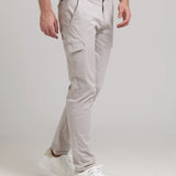 Calça chino premium com bolsos