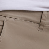 Calça chino premium com bolsos
