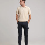 Calça chino premium com bolsos
