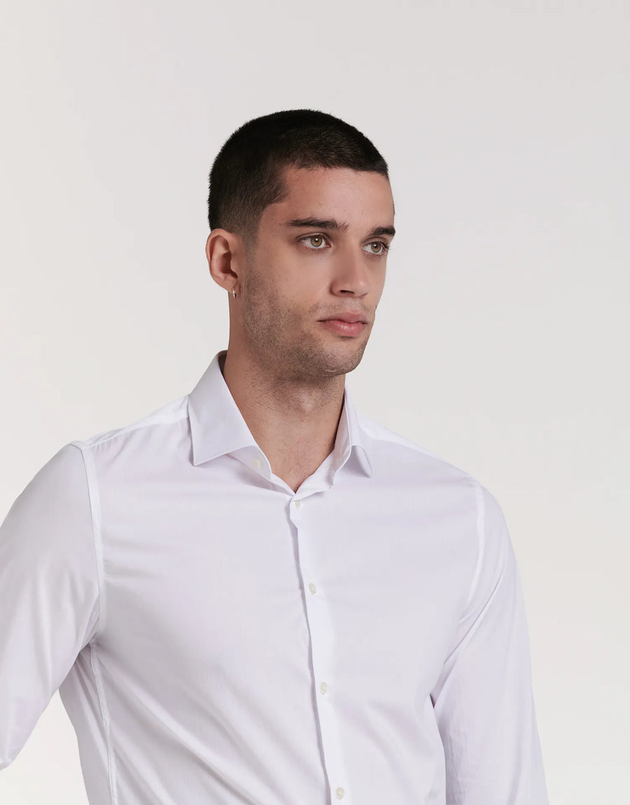 Camisa social slim fit com gola elástica elástica