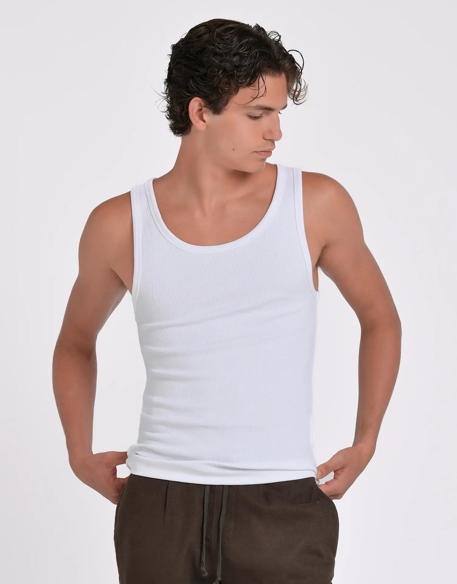 CAMISETA SIN MANGAS LISA