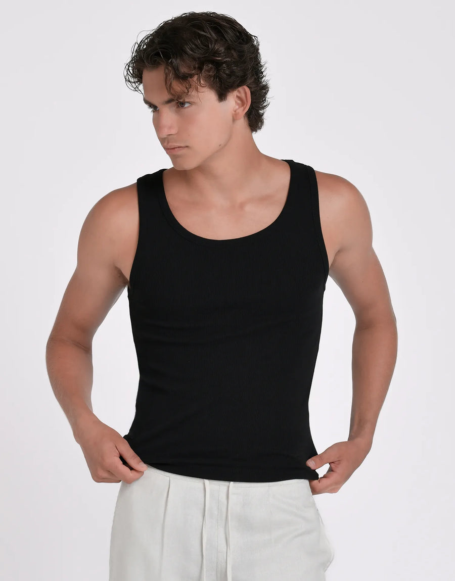 CAMISETA SIN MANGAS LISA