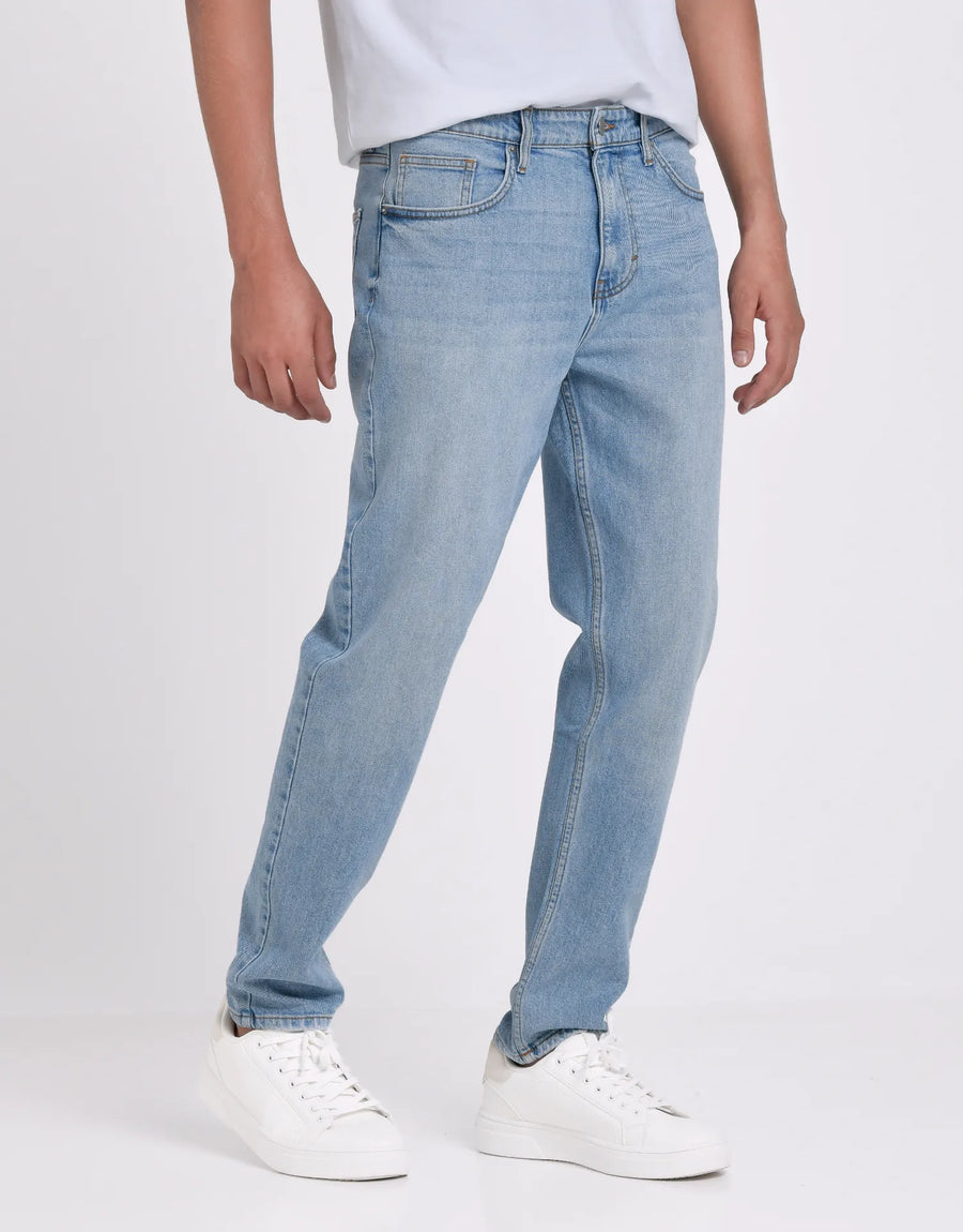 JEANS SLIM TAPERED FIT