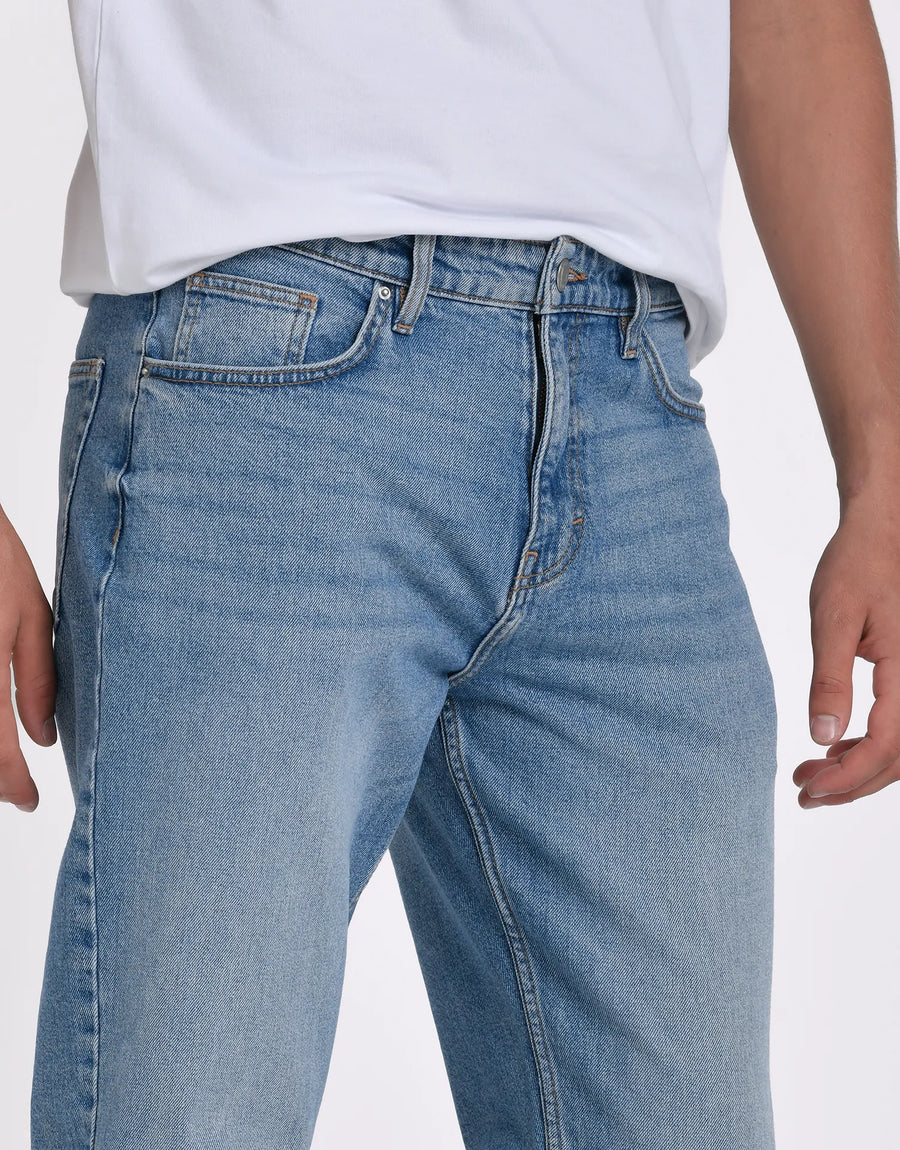 JEANS SLIM TAPERED FIT
