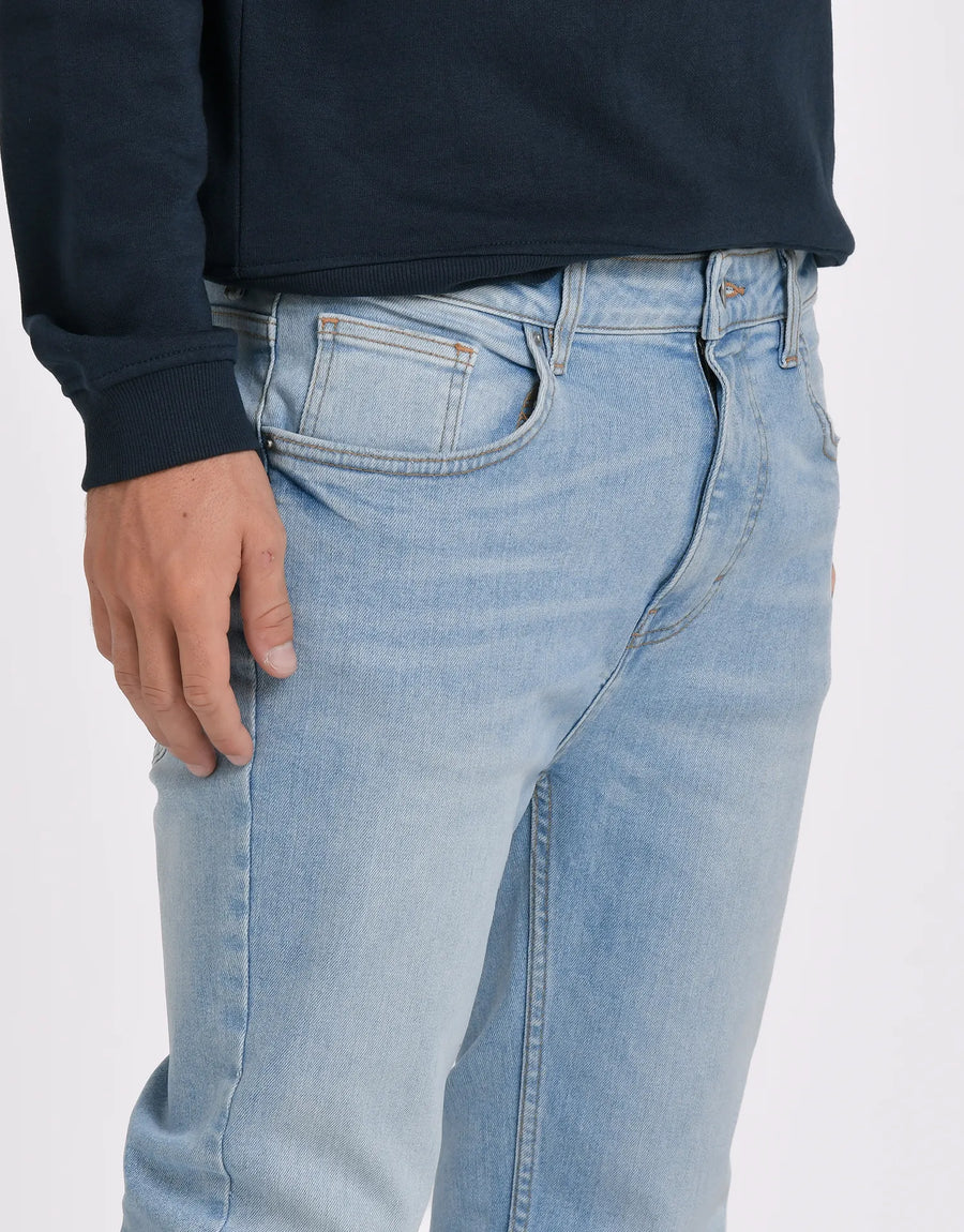 JEANS EFECTO DESGASTADO SKINNY FIT