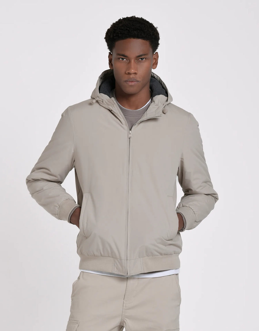 CAZADORA SPORT CAPUCHA